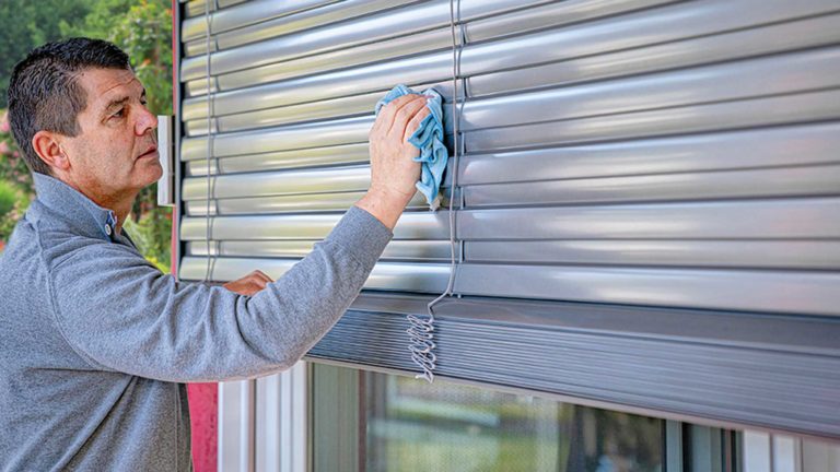 Frühjahrsputz für Rollläden und Sonnenschutz