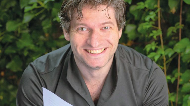 „Eine fast genetisch veranlagte Angst“, Interview mit Alexander Estis
