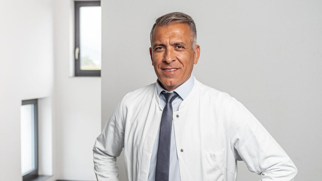 Chefarzt Abidin Karatas (© Artemed Kliniken Freiburg) Chefarzt Abidin Karatas (© Artemed Kliniken Freiburg)