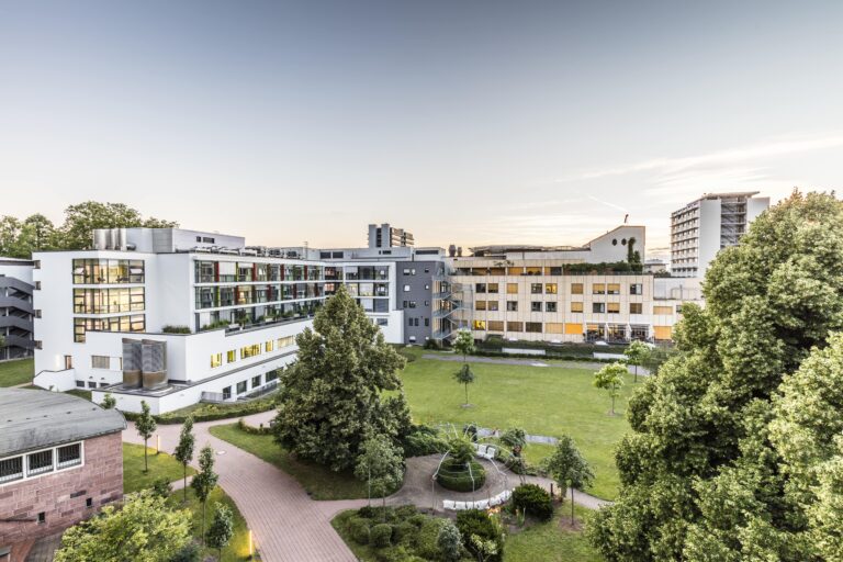 St. Josefskrankenhaus schärft Profil: Spezialisierte Chirurgie für Kinder und Jugendliche