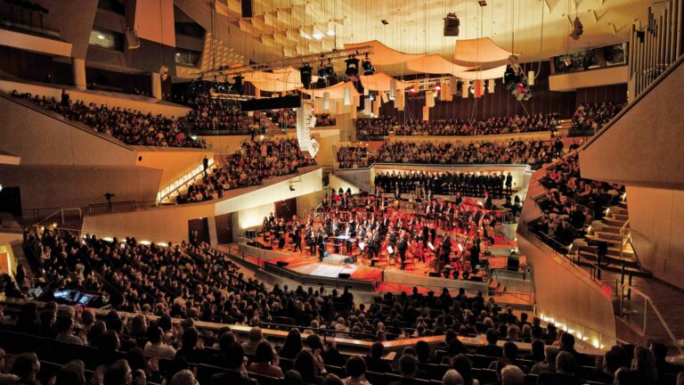 Hollywood. Helden. Hymnen.